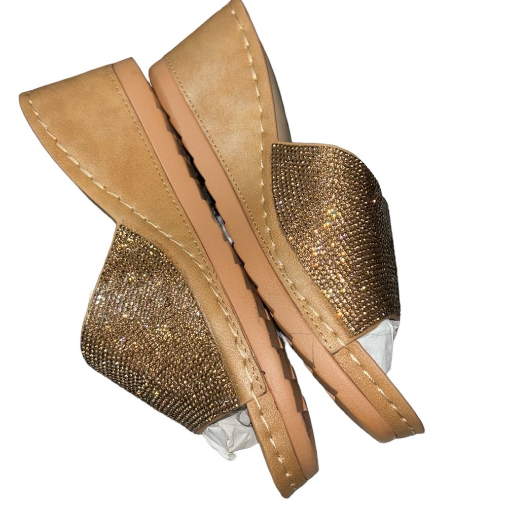 Atalina Rhinestone Champagne Color Platform Sandals, Size 6 - Picture 3 of 9